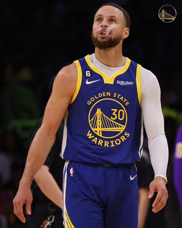 突发大交易：东契奇加盟 戴维斯转投独行侠.